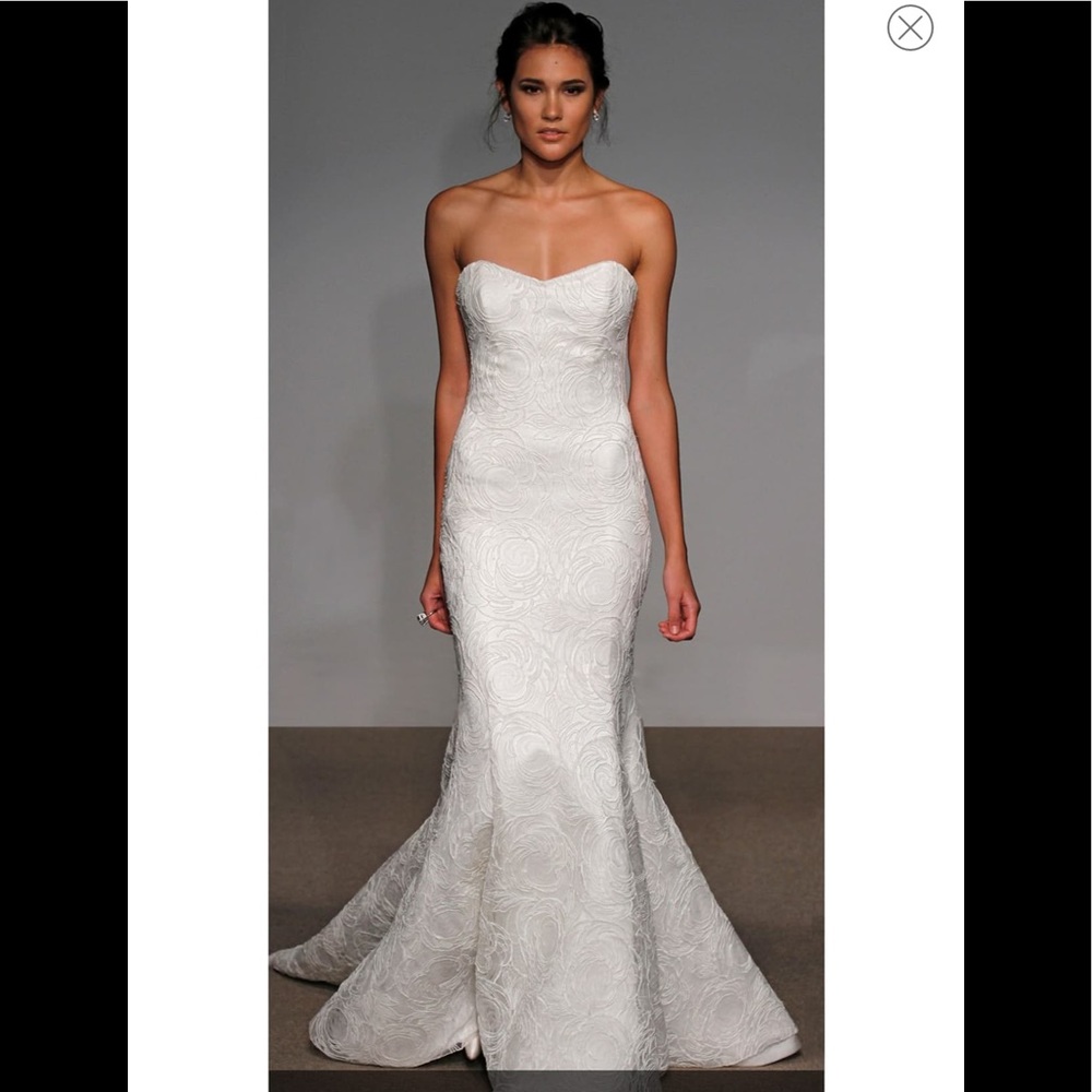 Anna Maier Alberta lace wedding dress